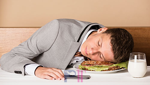 خوابیدن بعد از غذا منجر به سکته مغزی می‌شود